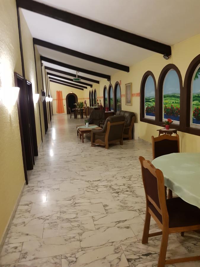 Hotel-Restaurant-Eifeltor Mechernich Exteriér fotografie